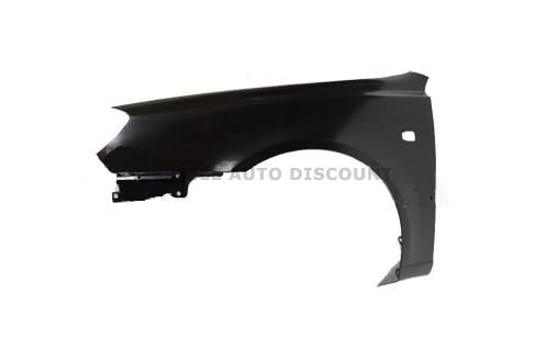 Acessar a peça Guarda lama frente esquerda com buraco piloto com buracos friso