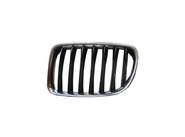 Acessar a peça Grelha frente esquerda quadro cromado/7 lamas pretas