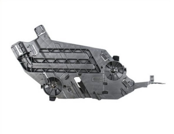 Acessar a peça Suporte interno farol direito